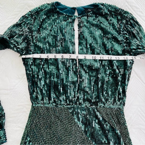 Michael Costello Revolve Adalyn Emerald Green Sequin Dress Plunge mini long slv - Picture 7 of 12